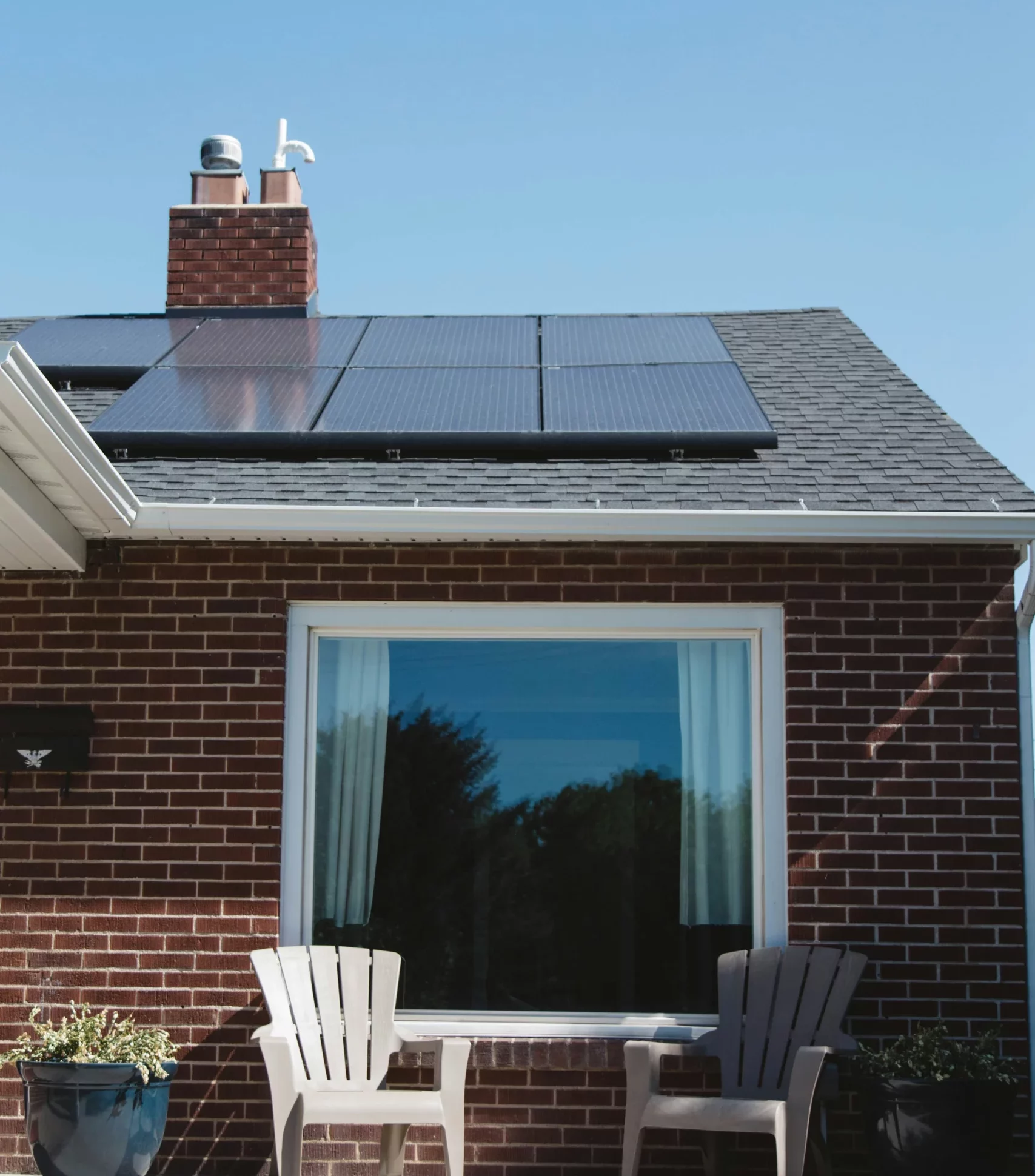Photovoltaik-Anlage auf dem Dach eines Hauses
